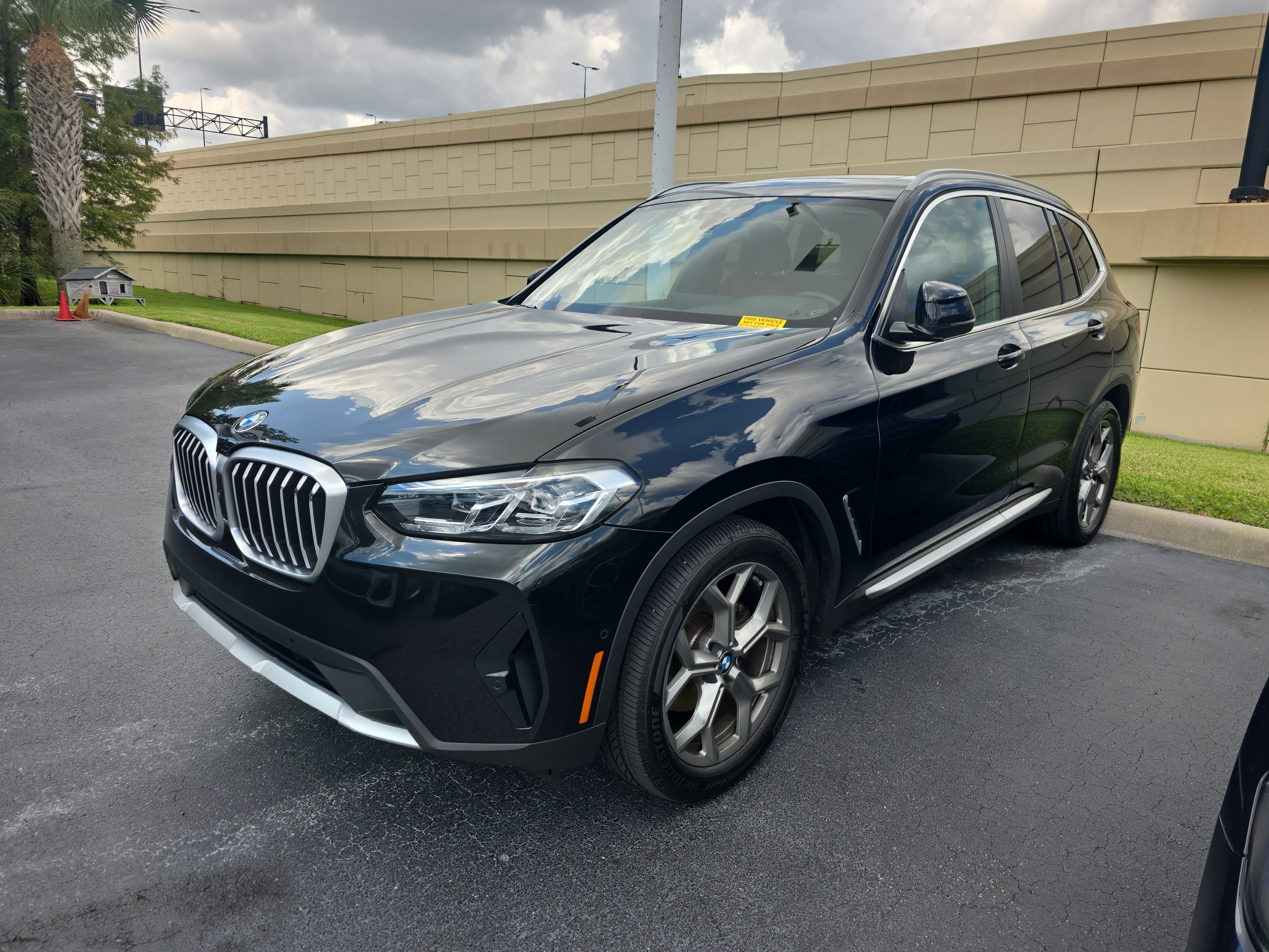 Used 2023 BMW X3 sDrive30i w/ Premium Package RWD image 3