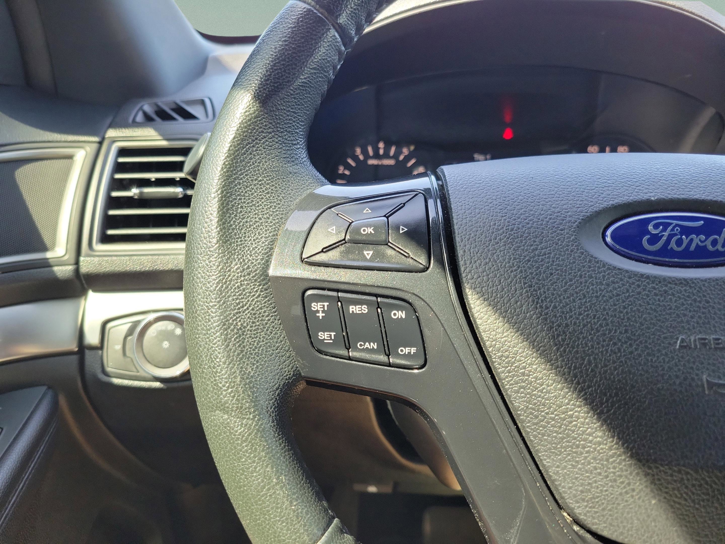 Used 2018 Ford Explorer XLT FWD image 21