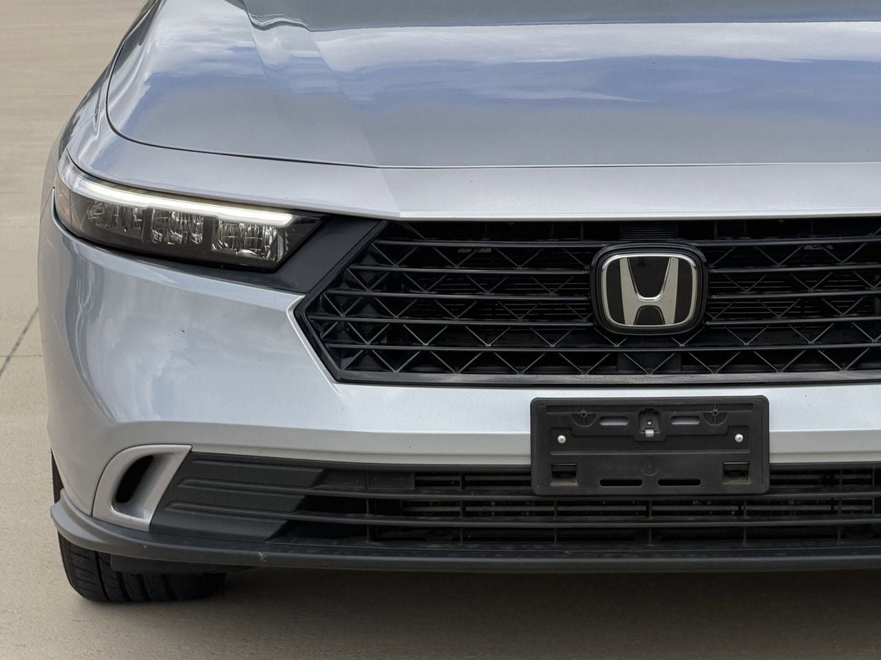 Used 2023 Honda Accord EX image 7