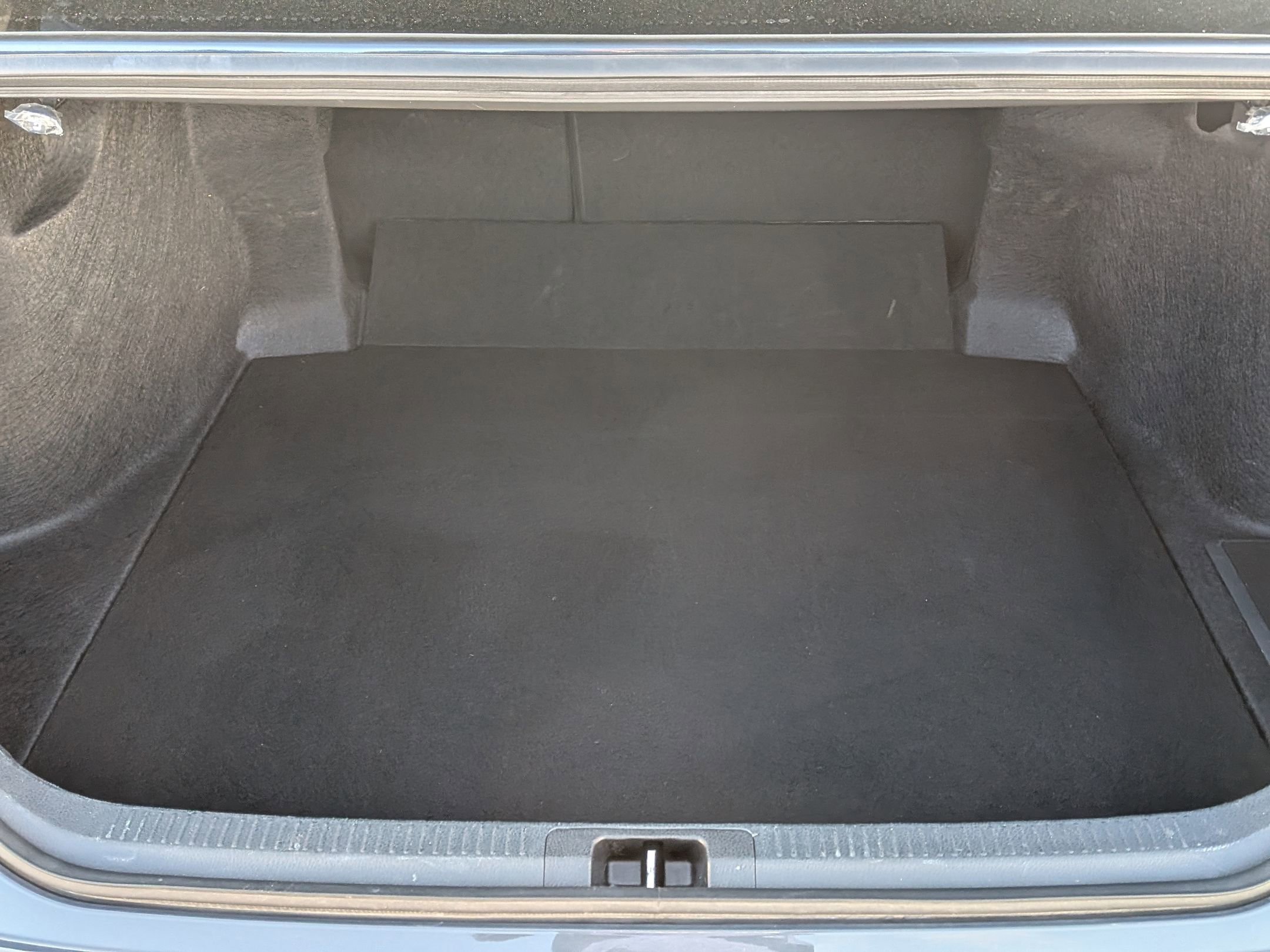 Used 2025 Toyota Camry SE image 34