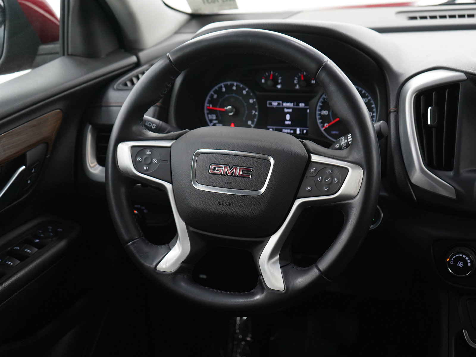 Used 2018 GMC Terrain SLE image 14