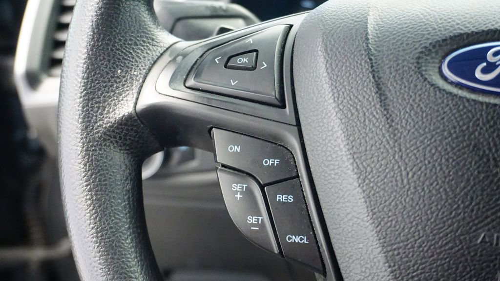 Used 2018 Ford Edge SE image 36