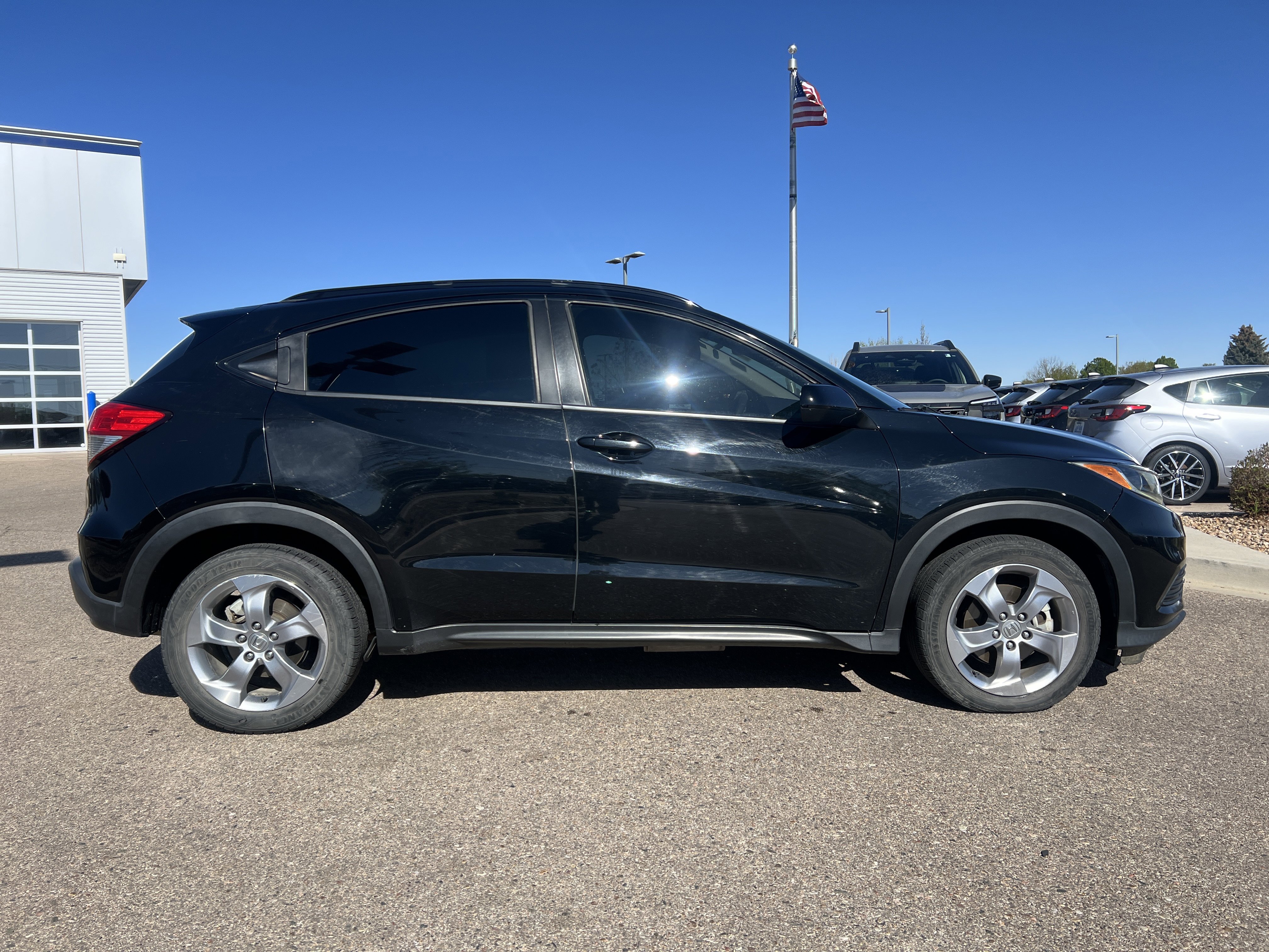 Used 2019 Honda HR-V LX image 9