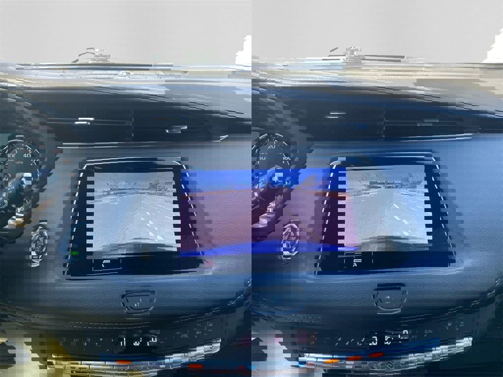 Used 2023 Cadillac XT4 Luxury w/ Cold Weather Package image 17