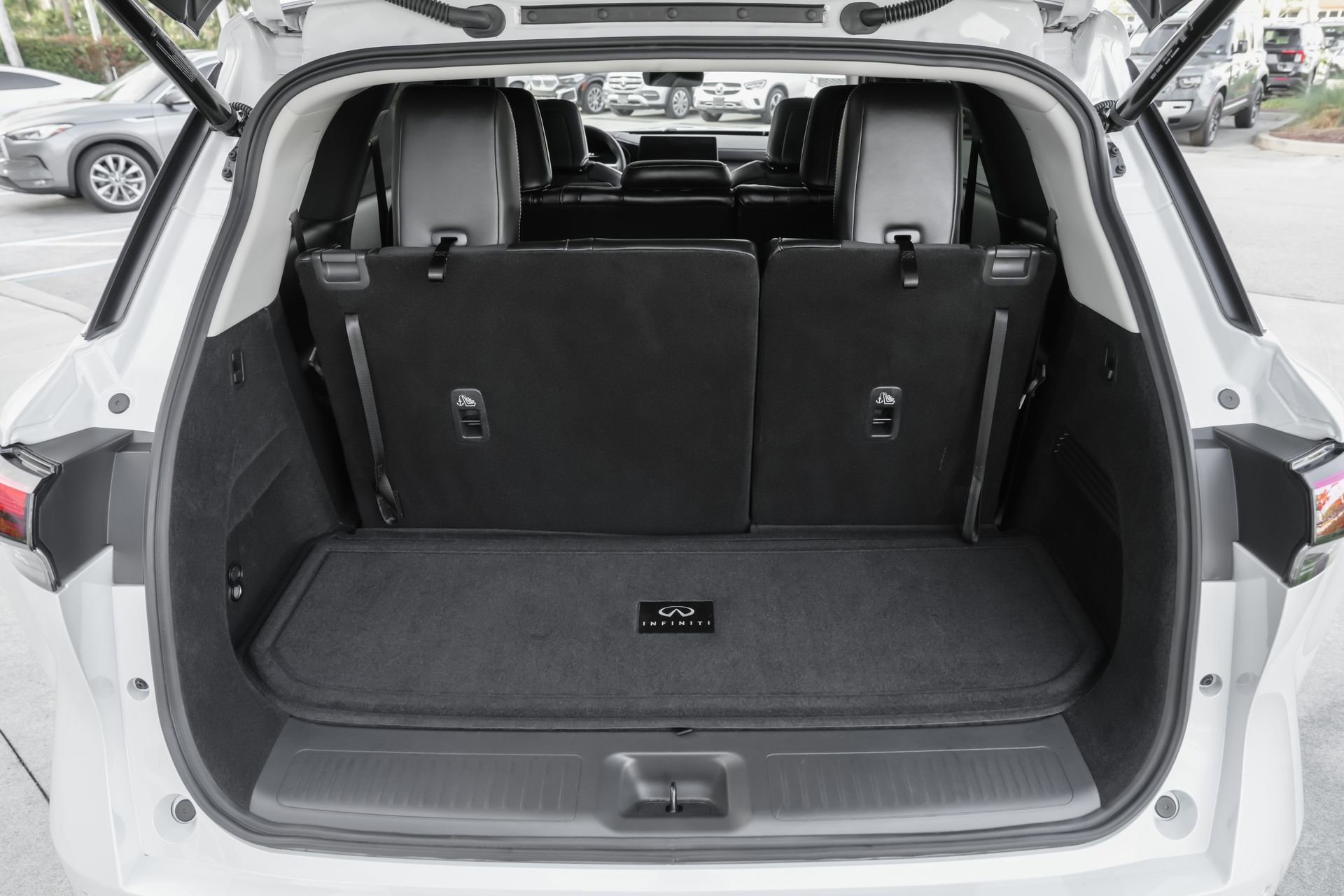 Used 2026 INFINITI QX60 Luxe w/ Cargo Package image 40