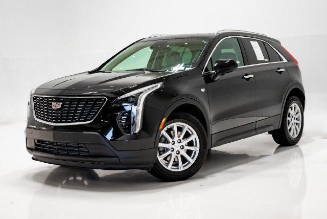 Used 2023 Cadillac XT4 Luxury w/ Cold Weather Package