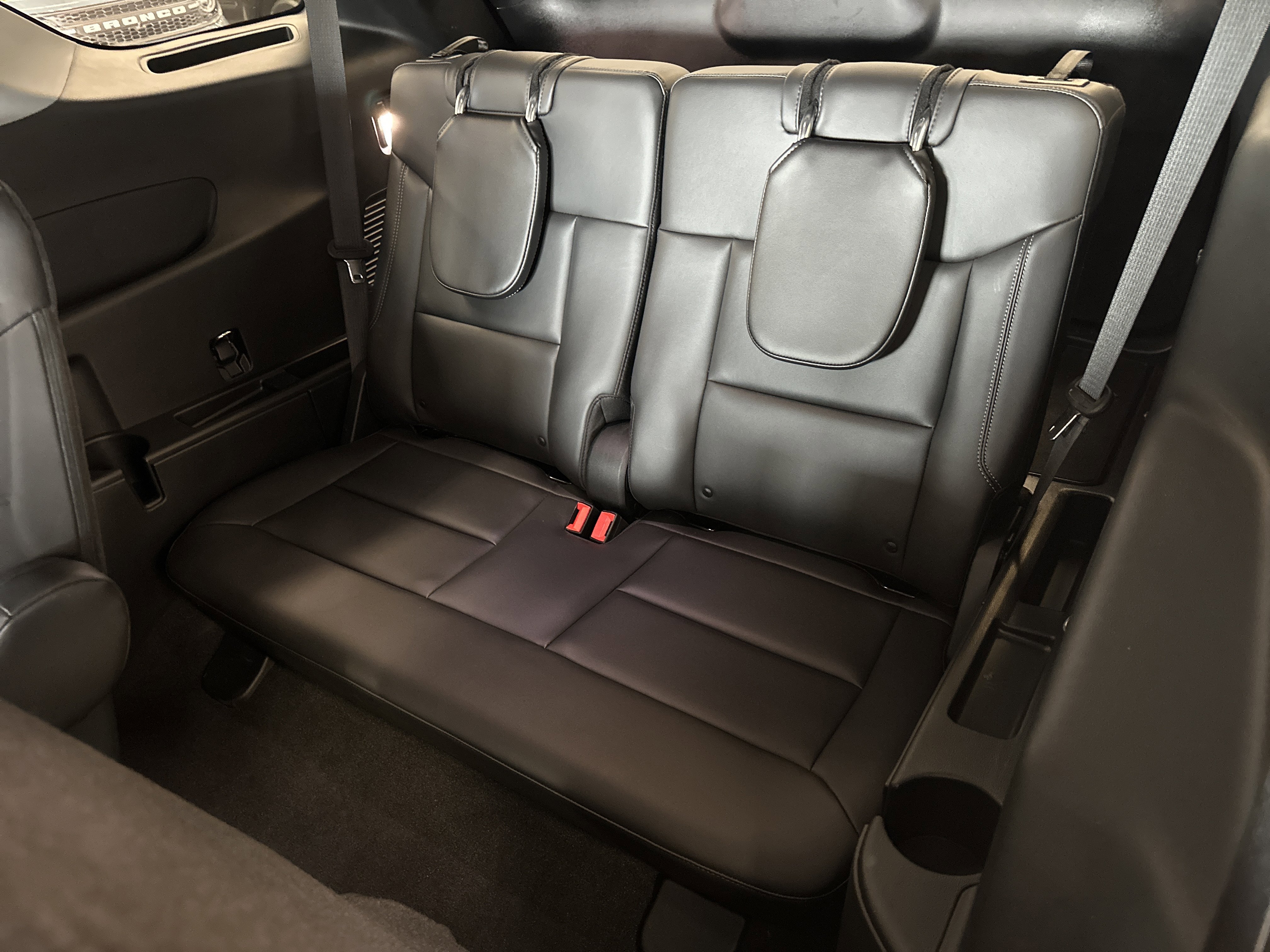 Used 2023 Ford Explorer XLT w/ Equipment Group 202A image 6