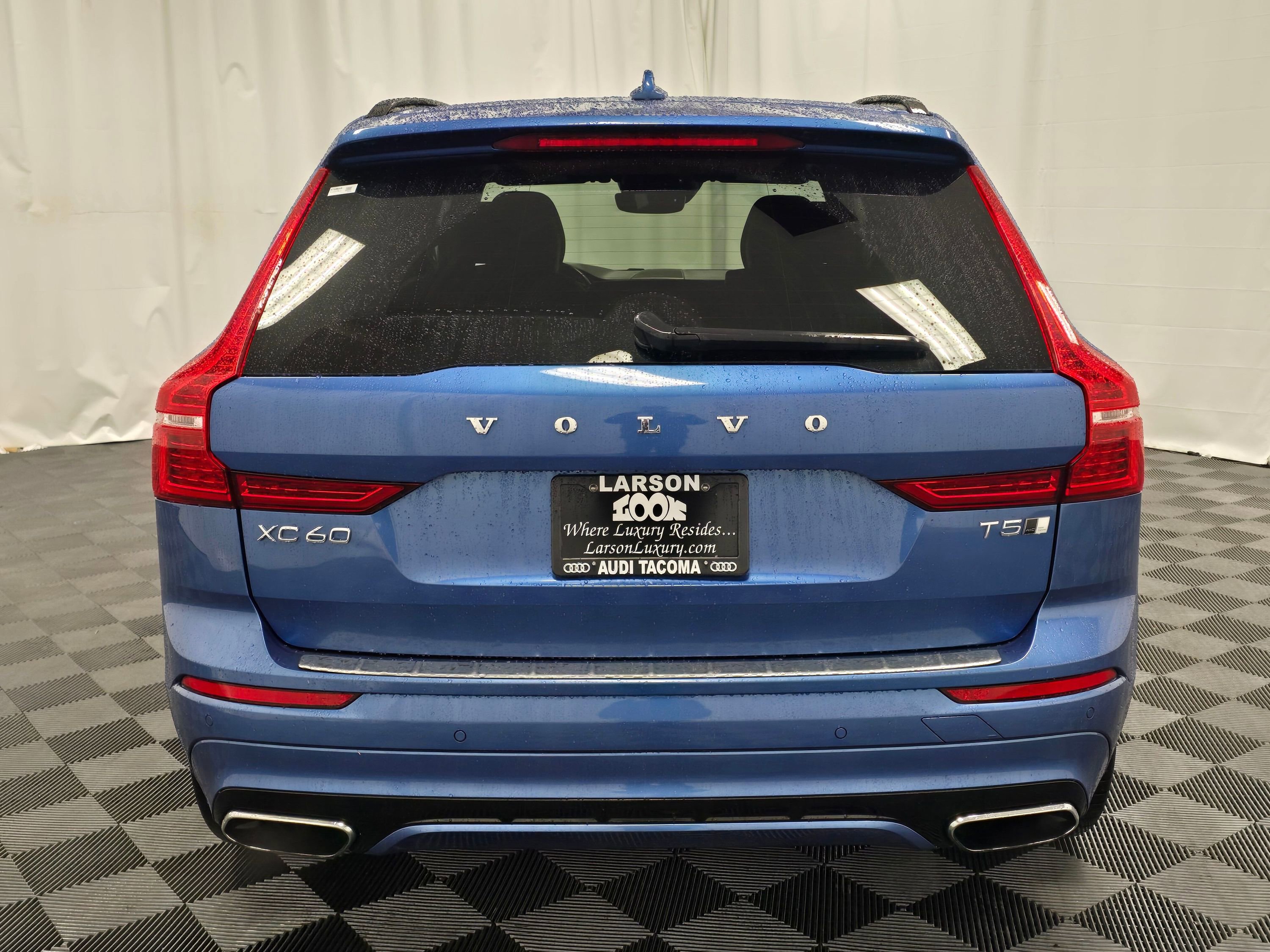 Used 2021 Volvo XC60 T5 R-Design w/ Protection Package Premier image 5