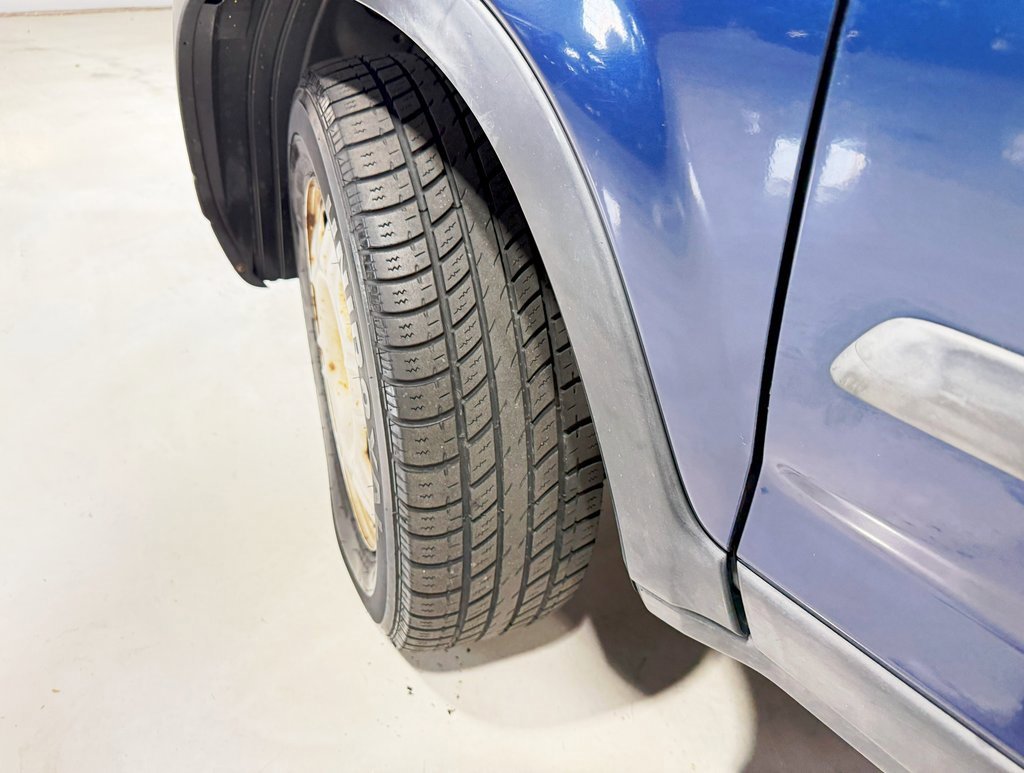 Used 2005 Honda CR-V LX image 3