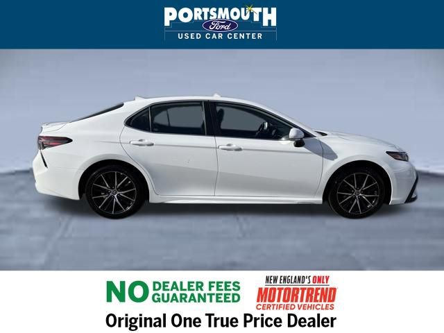 Used 2024 Toyota Camry SE image 6