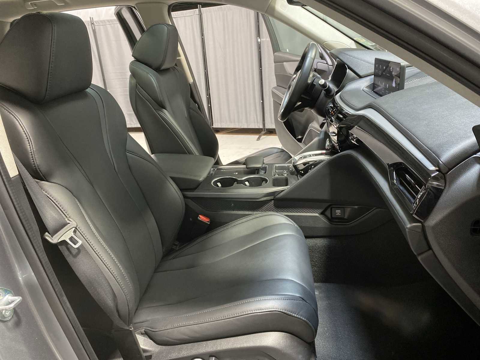 Used 2023 Acura MDX image 14