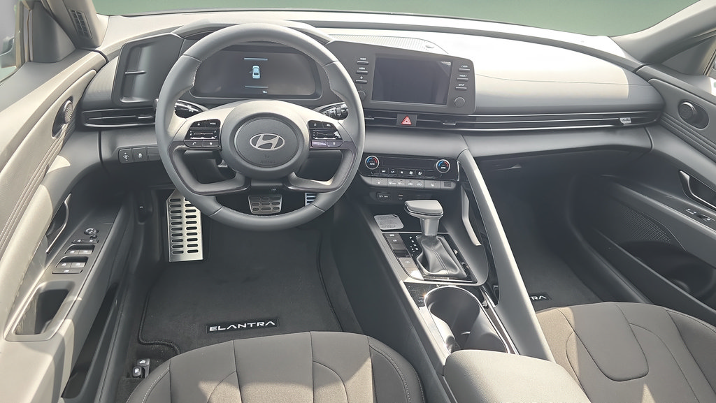 New 2026 Hyundai Elantra SEL Sport Premium FWD image 18