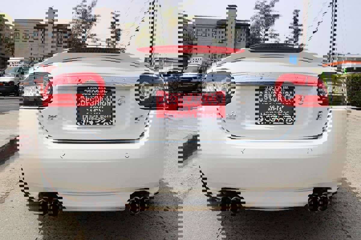 Used 2011 Jaguar XKR R image 4