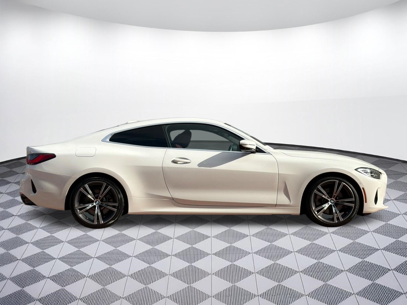 Used 2024 BMW 430i Coupe w/ Premium Package RWD image 8