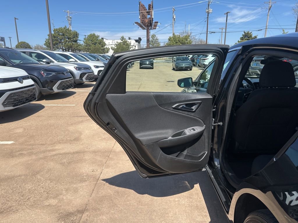 Used 2024 Chevrolet Malibu LT image 14