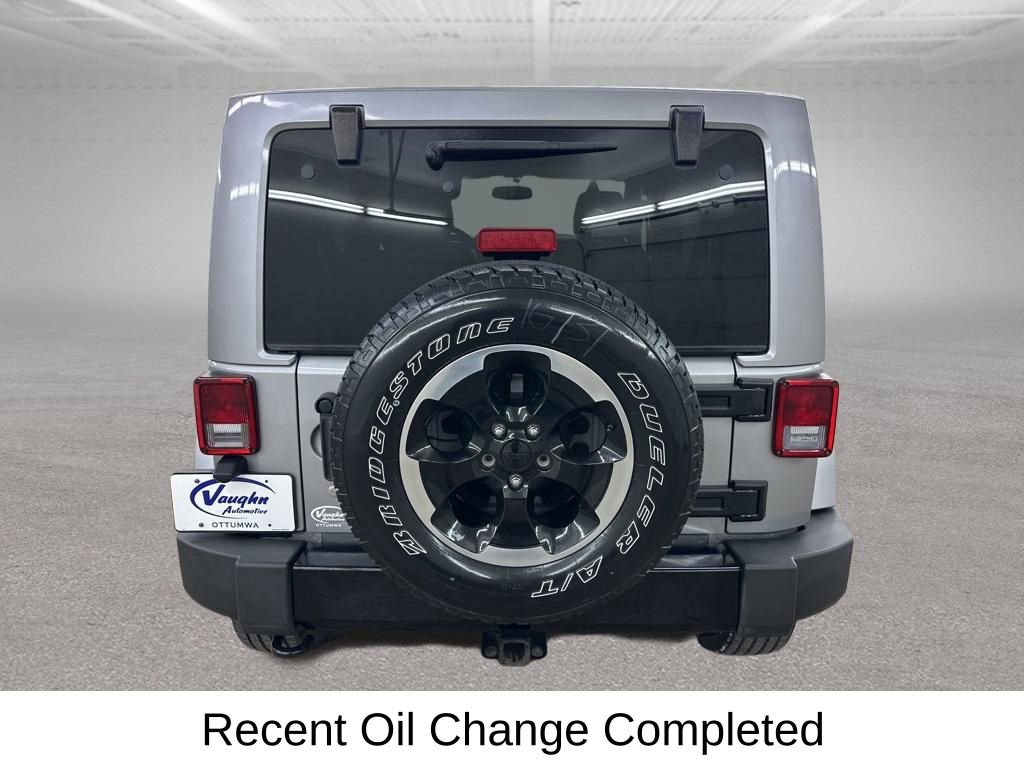 Used 2014 Jeep Wrangler Unlimited Sahara AWD/4WD image 11