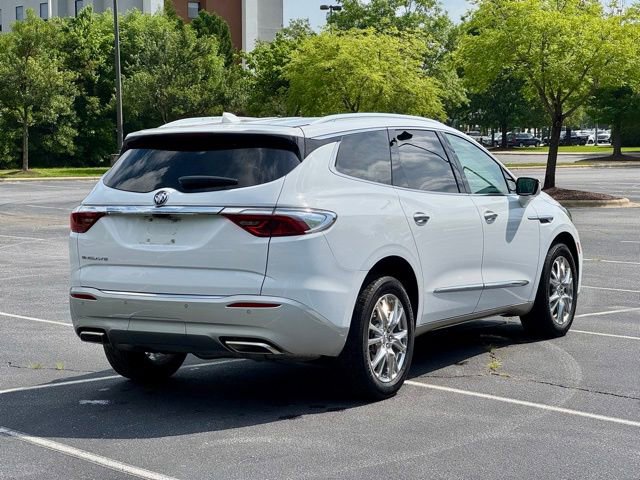 Used 2024 Buick Enclave Premium w/ Experience Buick Package FWD image 7