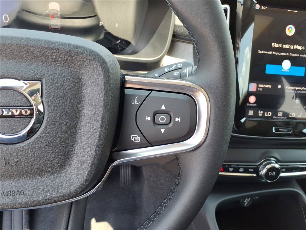 New 2026 Volvo XC40 B4 Core w/ Climate Package FWD image 18
