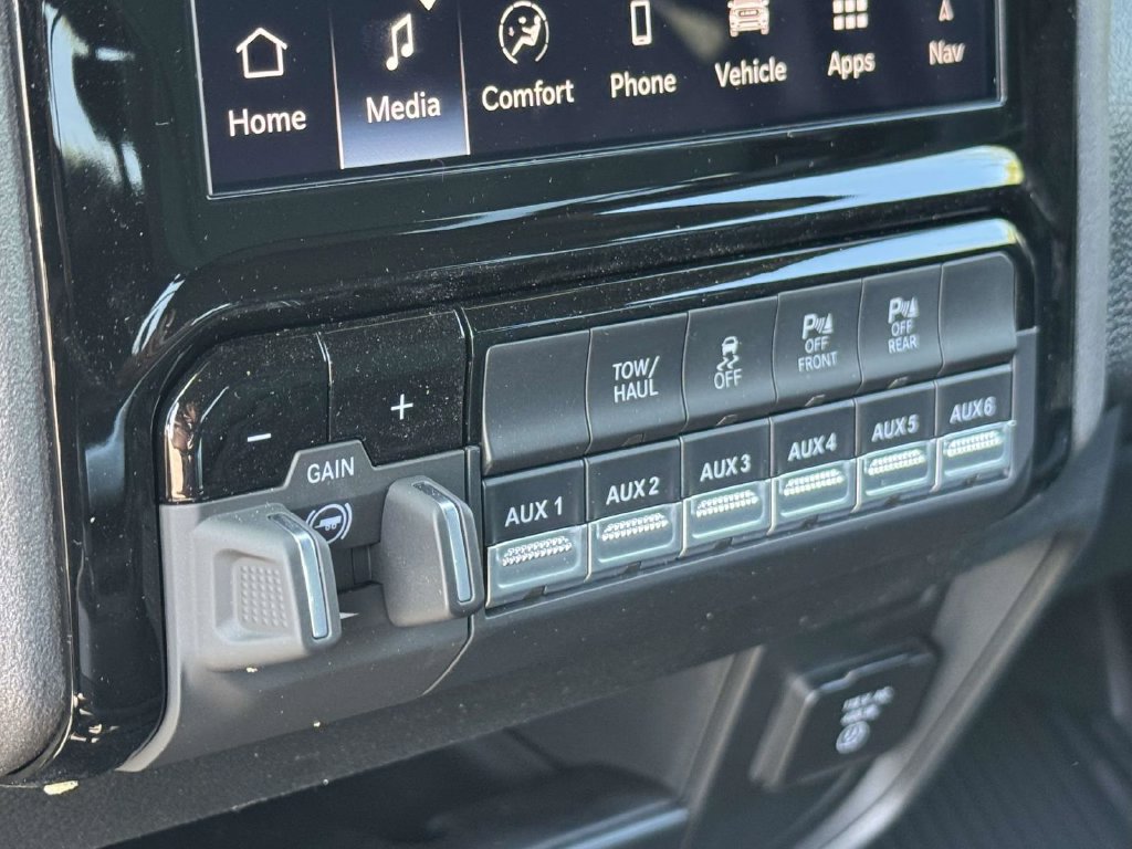 New 2026 RAM 2500 Tradesman AWD/4WD image 19