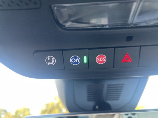 Used 2025 Chevrolet Equinox ACTIV w/ Safety and Technology Package image 30