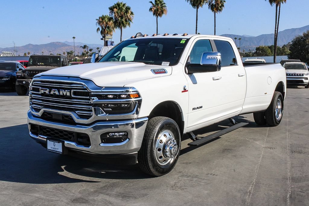 New 2026 RAM 3500 Laramie w/ Max Tow Package AWD/4WD image 4