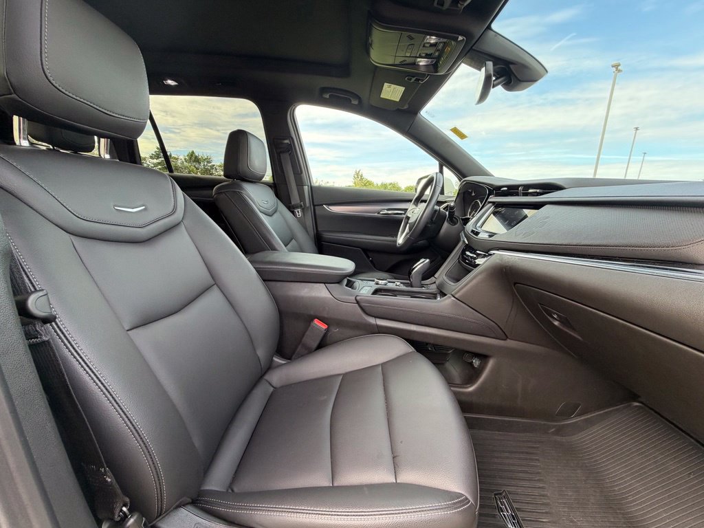 Certified 2023 Cadillac XT6 Luxury AWD/4WD image 33