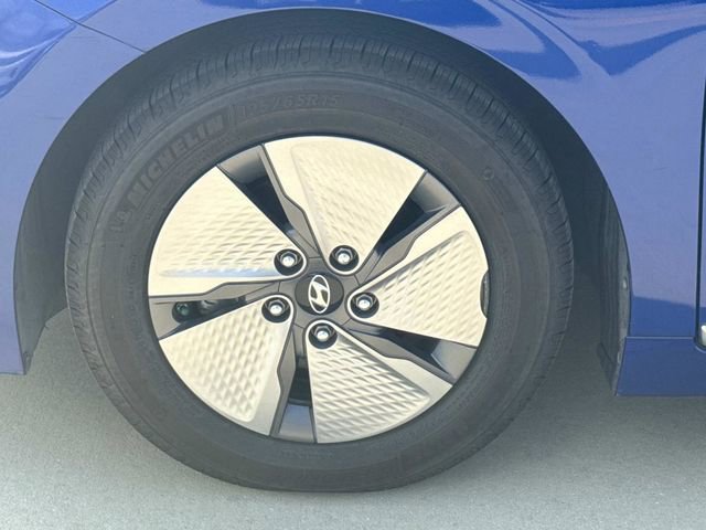 Used 2020 Hyundai Ioniq SE image 5