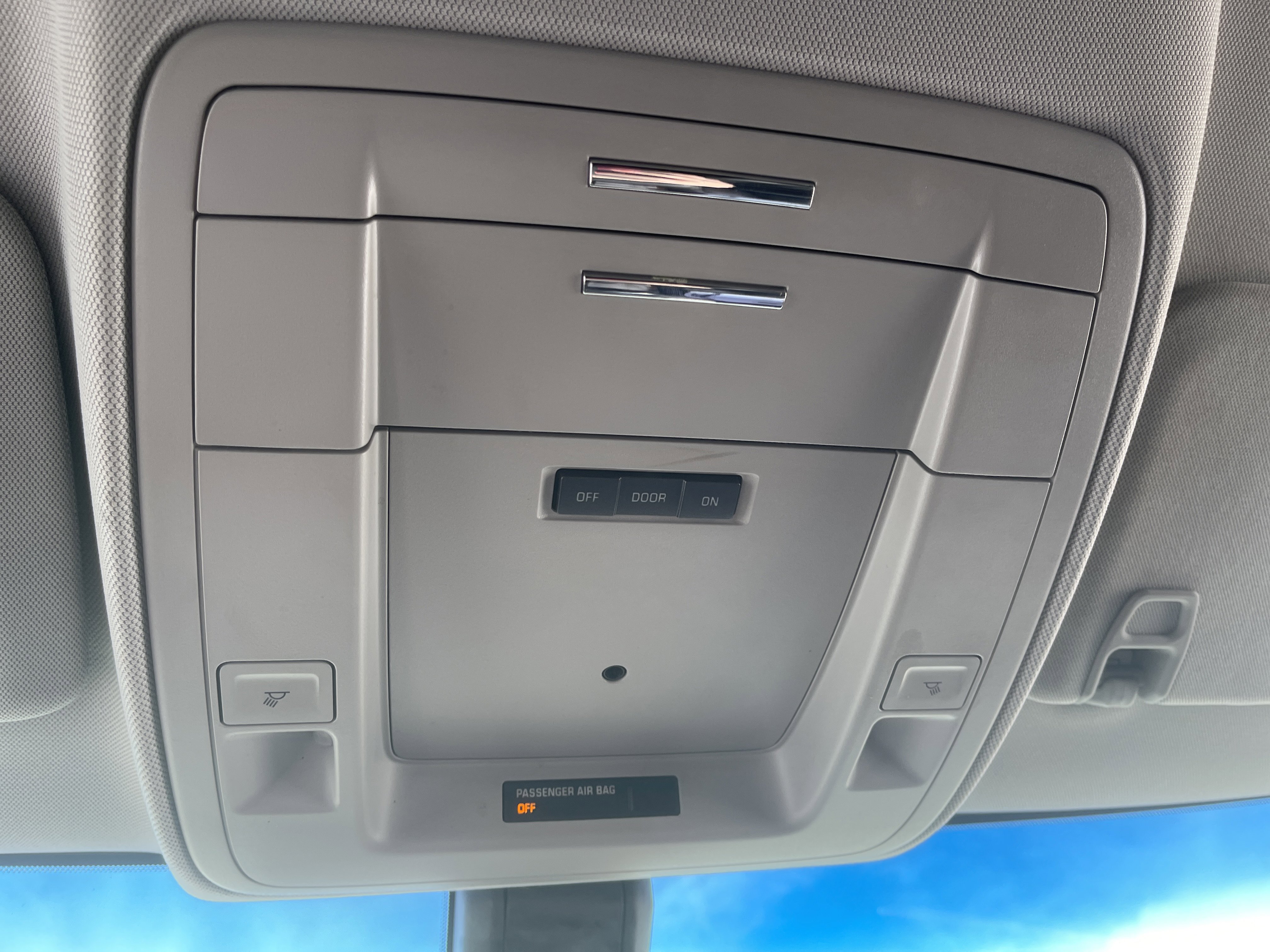 Used 2019 Chevrolet Suburban LS w/ All-Season Package RWD image 30