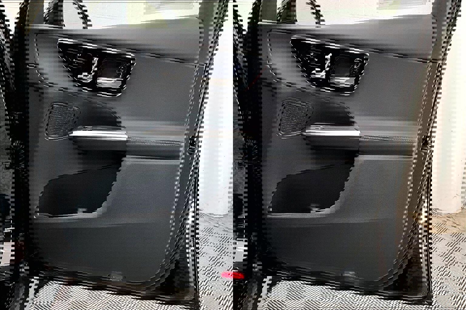 Used 2026 Mercedes-Benz GLC 300 image 25