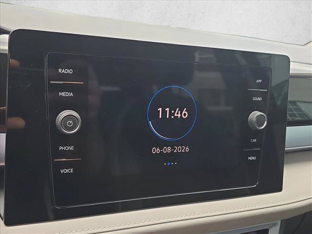 New 2026 Volkswagen Taos SE FWD image 17
