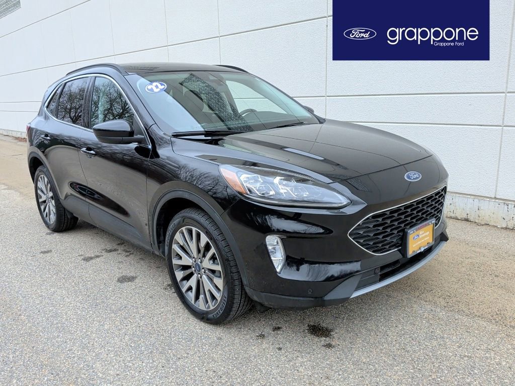 Certified 2022 Ford Escape Titanium w/ Class II Trailer Tow Package