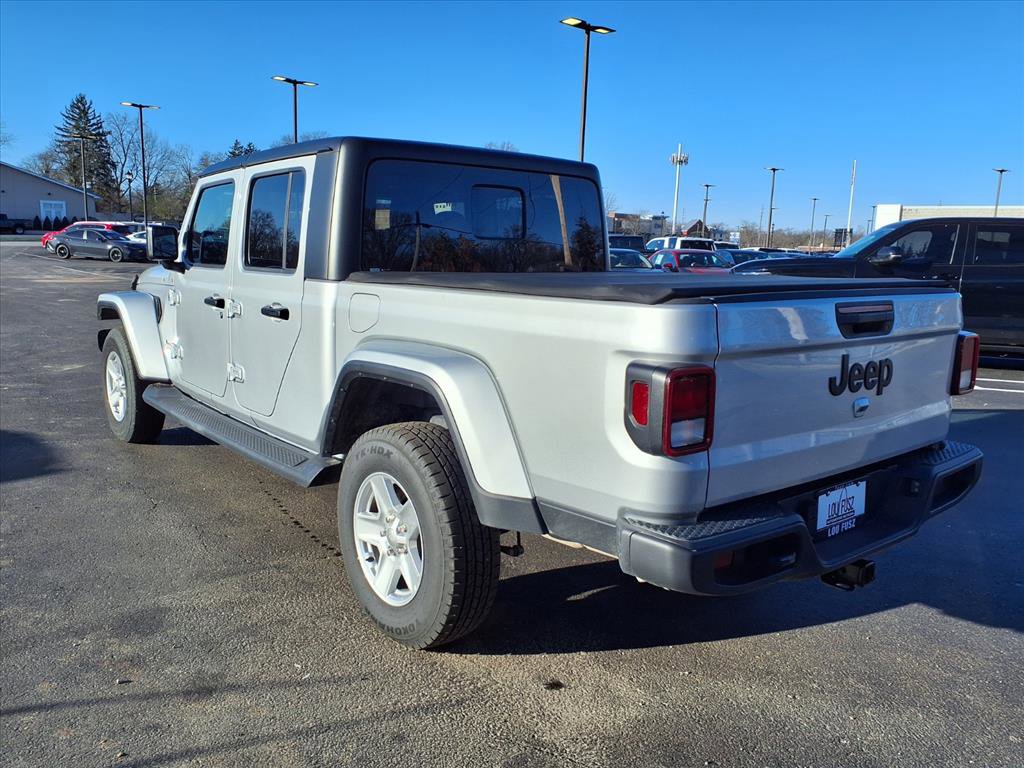 Used 2023 Jeep Gladiator Sport image 28