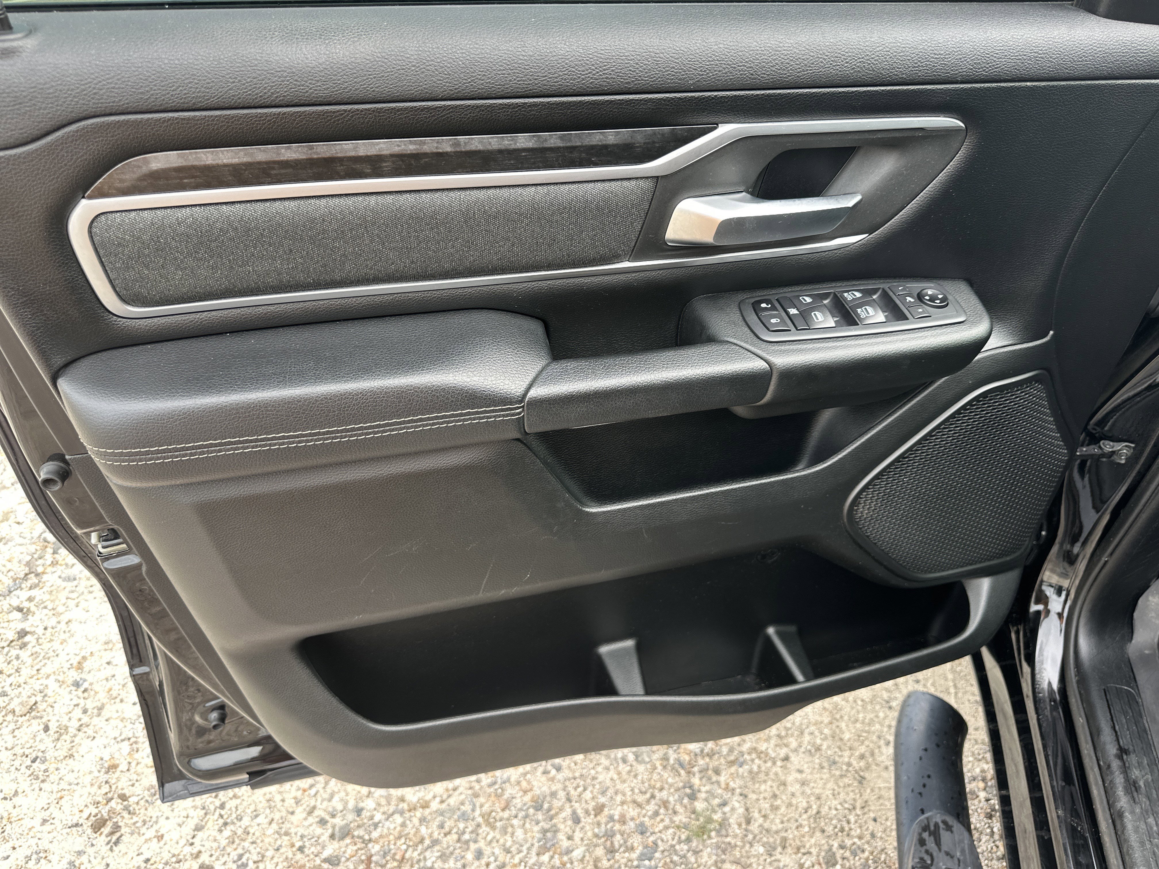 Used 2020 RAM 1500 Big Horn AWD/4WD image 11