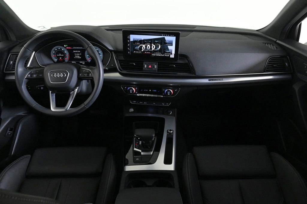 Certified 2025 Audi Q5 2.0T Premium w/ Convenience Plus Package image 9