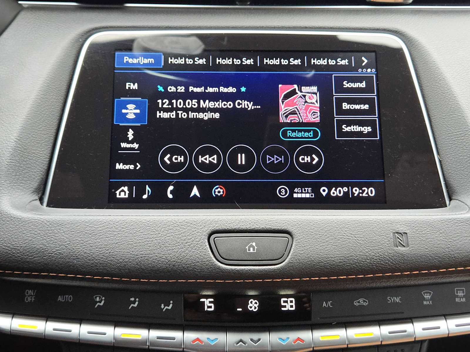 Certified 2020 Cadillac XT4 Sport FWD image 18