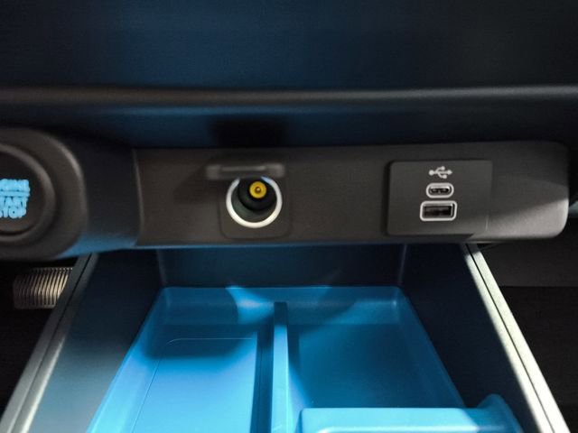 New 2025 Ford Maverick XLT w/ XLT Luxury Package image 10