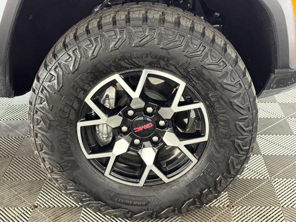 Certified 2025 GMC Canyon AT4 w/ AT4X Package AWD/4WD image 56