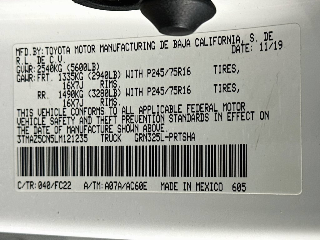 Used 2020 Toyota Tacoma SR5 RWD image 32