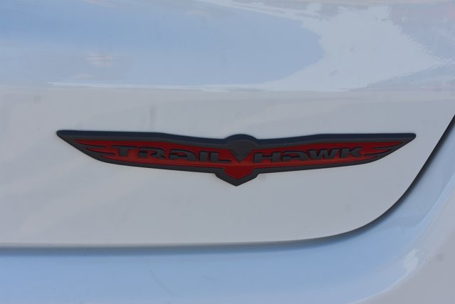 Used 2025 Jeep Compass Trailhawk AWD/4WD image 8