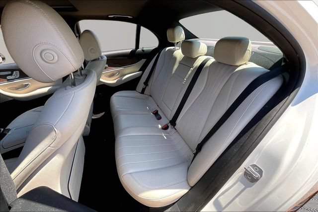 Used 2017 Mercedes-Benz E 300 image 16
