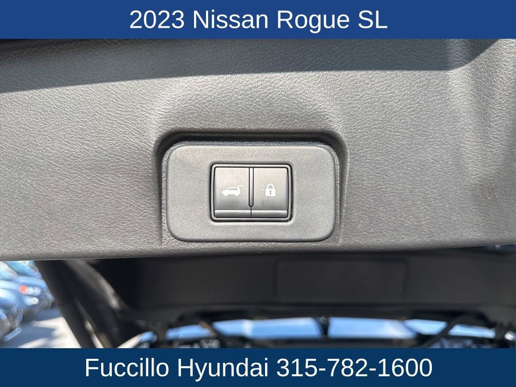 Used 2023 Nissan Rogue SL w/ SL Premium Package image 9