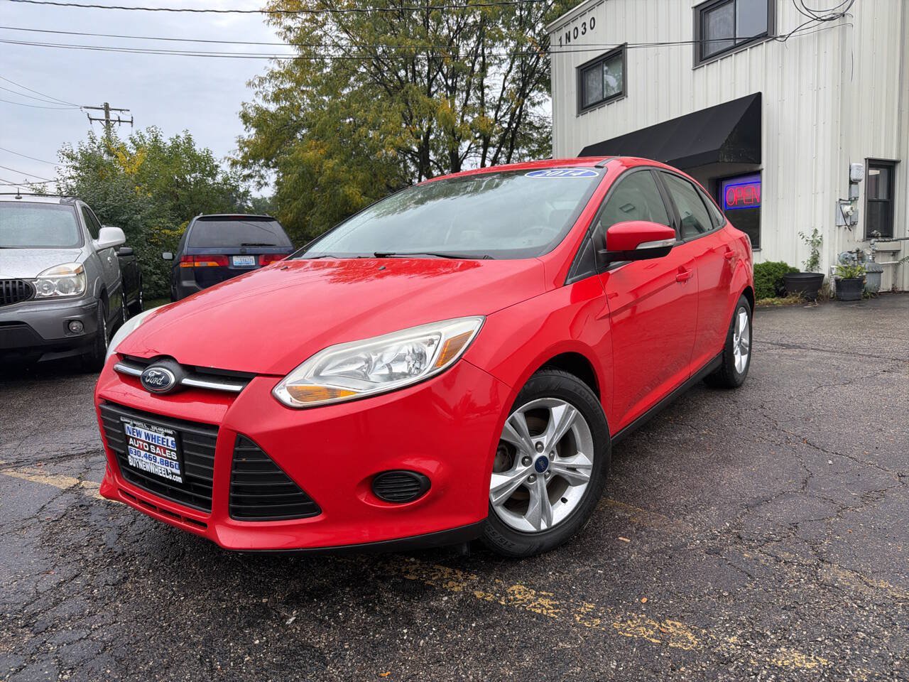 Used 2014 Ford Focus SE FWD image 1