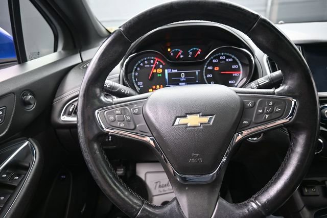 Used 2018 Chevrolet Cruze Premier FWD image 8