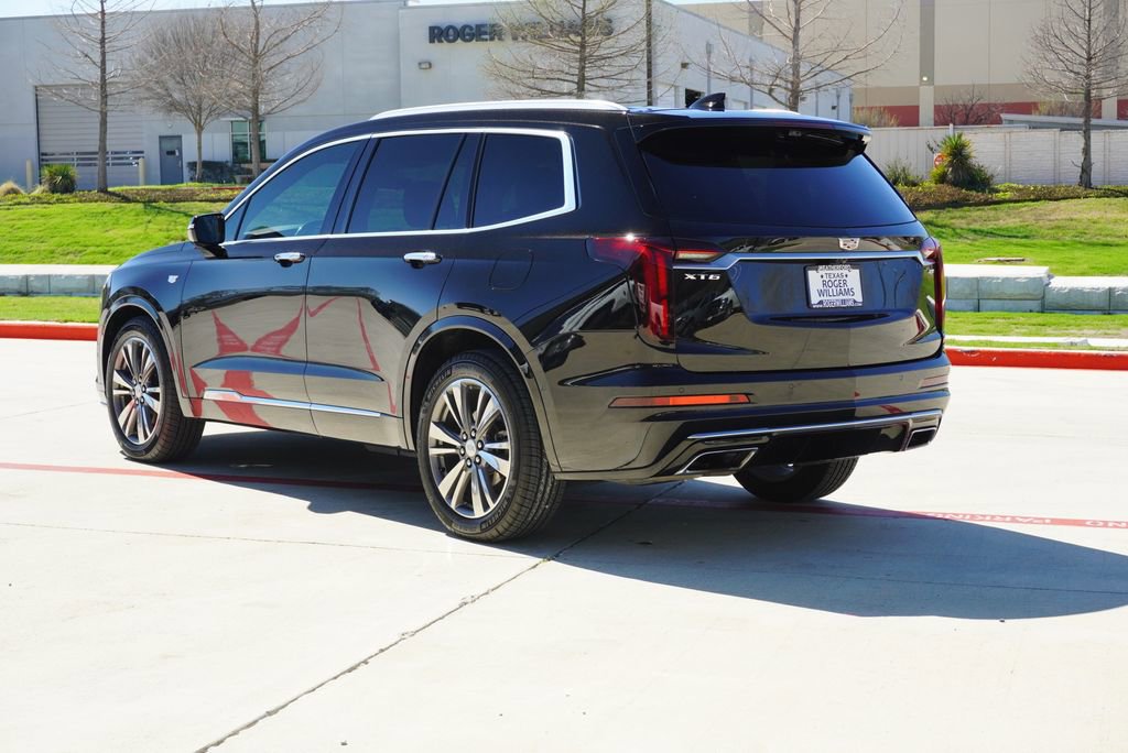 Used 2021 Cadillac XT6 Premium Luxury image 3