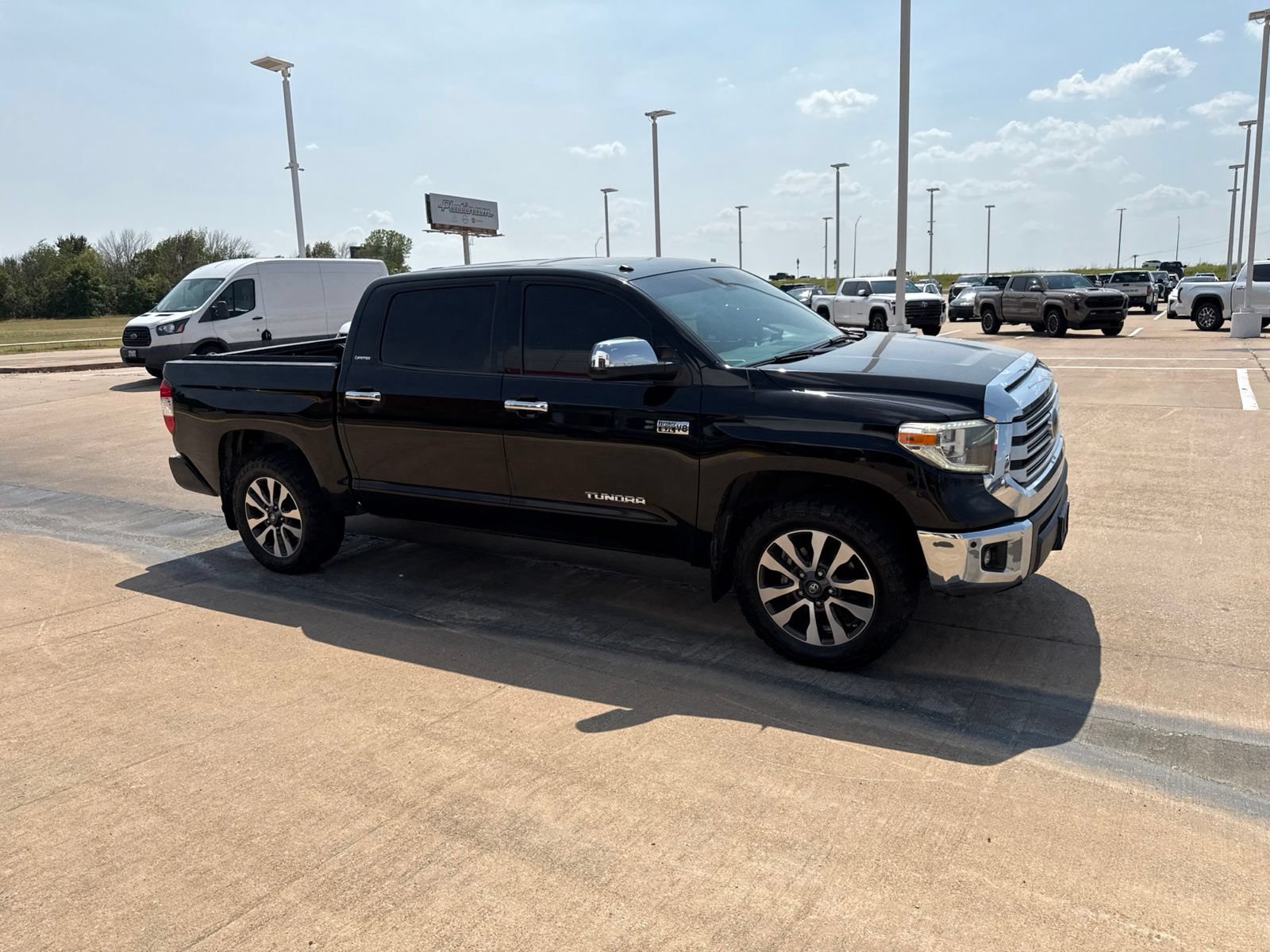 Used 2018 Toyota Tundra Limited w/ Limited Premium Package AWD/4WD image 35