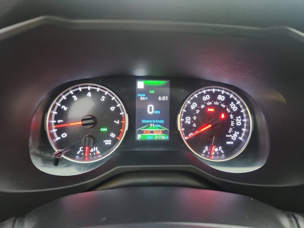 Used 2022 Toyota RAV4 XLE w/ Convenience Package AWD/4WD image 14