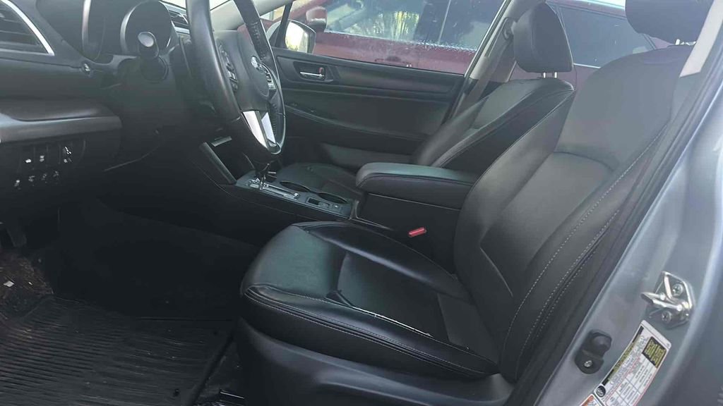 Used 2017 Subaru Legacy 2.5i Limited image 7