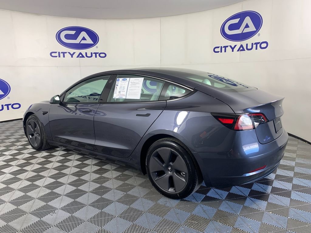 Used 2023 Tesla Model 3 Standard Range image 5