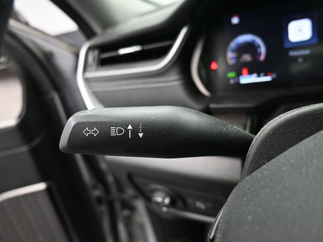 Used 2022 Jeep Grand Cherokee L Limited w/ Luxury Tech Group II image 28