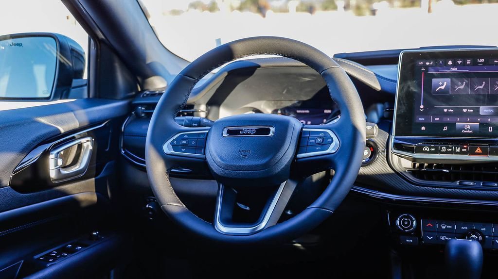 New 2026 Jeep Compass Latitude AWD/4WD image 16